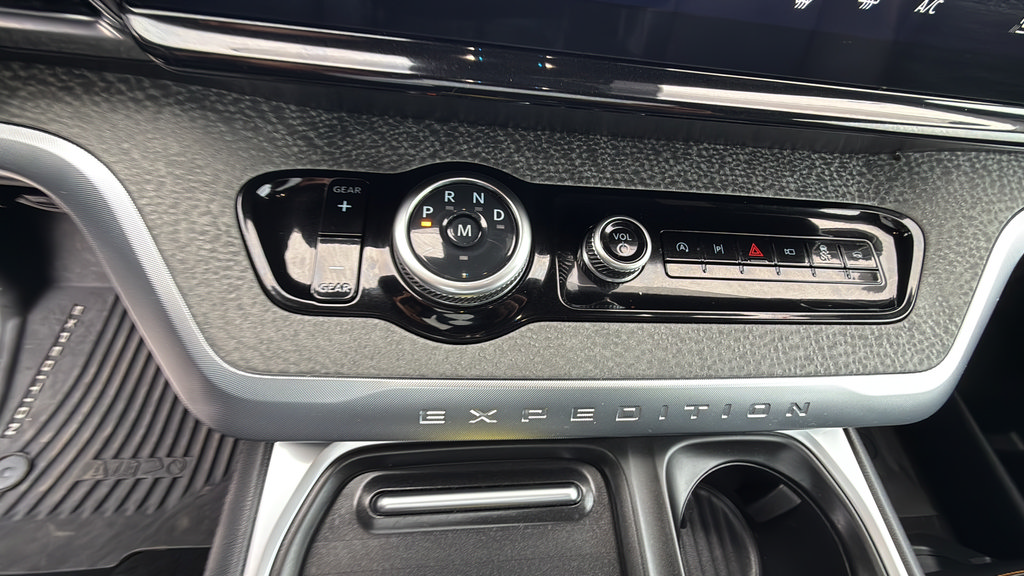 Certified 2025 Ford Expedition Tremor AWD/4WD image 28