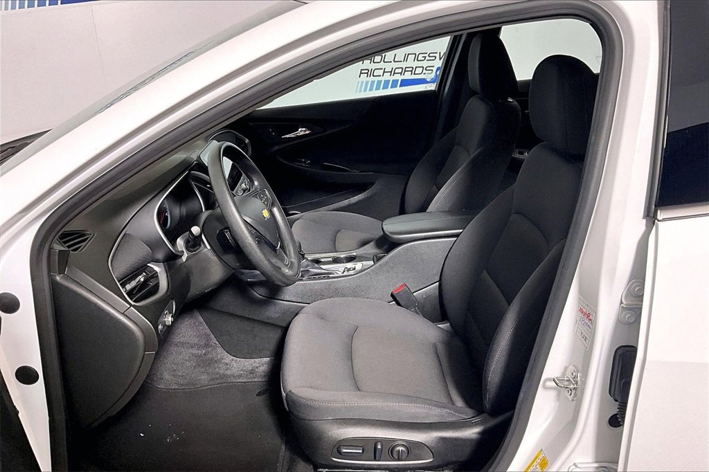 Used 2024 Chevrolet Malibu LT image 20