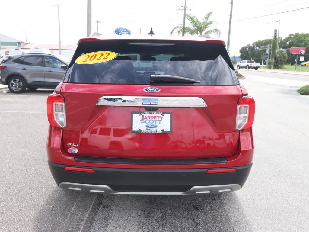 Certified 2022 Ford Explorer XLT w/ Equipment Group 202A RWD image 10