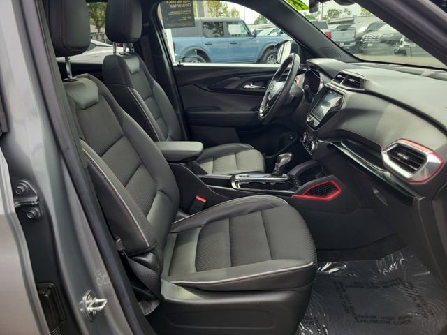 Used 2023 Chevrolet TrailBlazer RS w/ Sun and Liftgate Package image 23