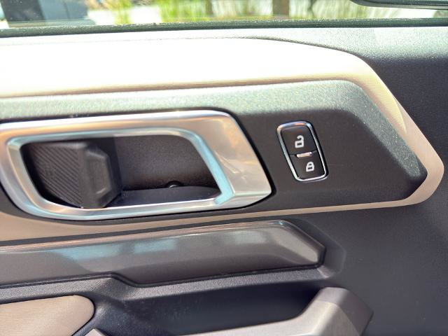 Certified 2023 Ford Bronco Wildtrak AWD/4WD image 14