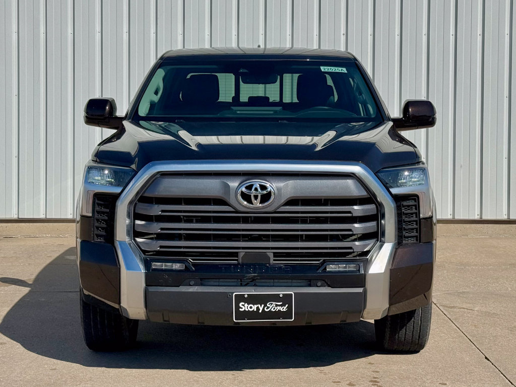 Used 2023 Toyota Tundra Limited AWD/4WD image 9