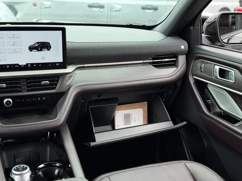 Certified 2026 Ford Explorer Platinum w/ LUX Leather Package AWD/4WD image 31