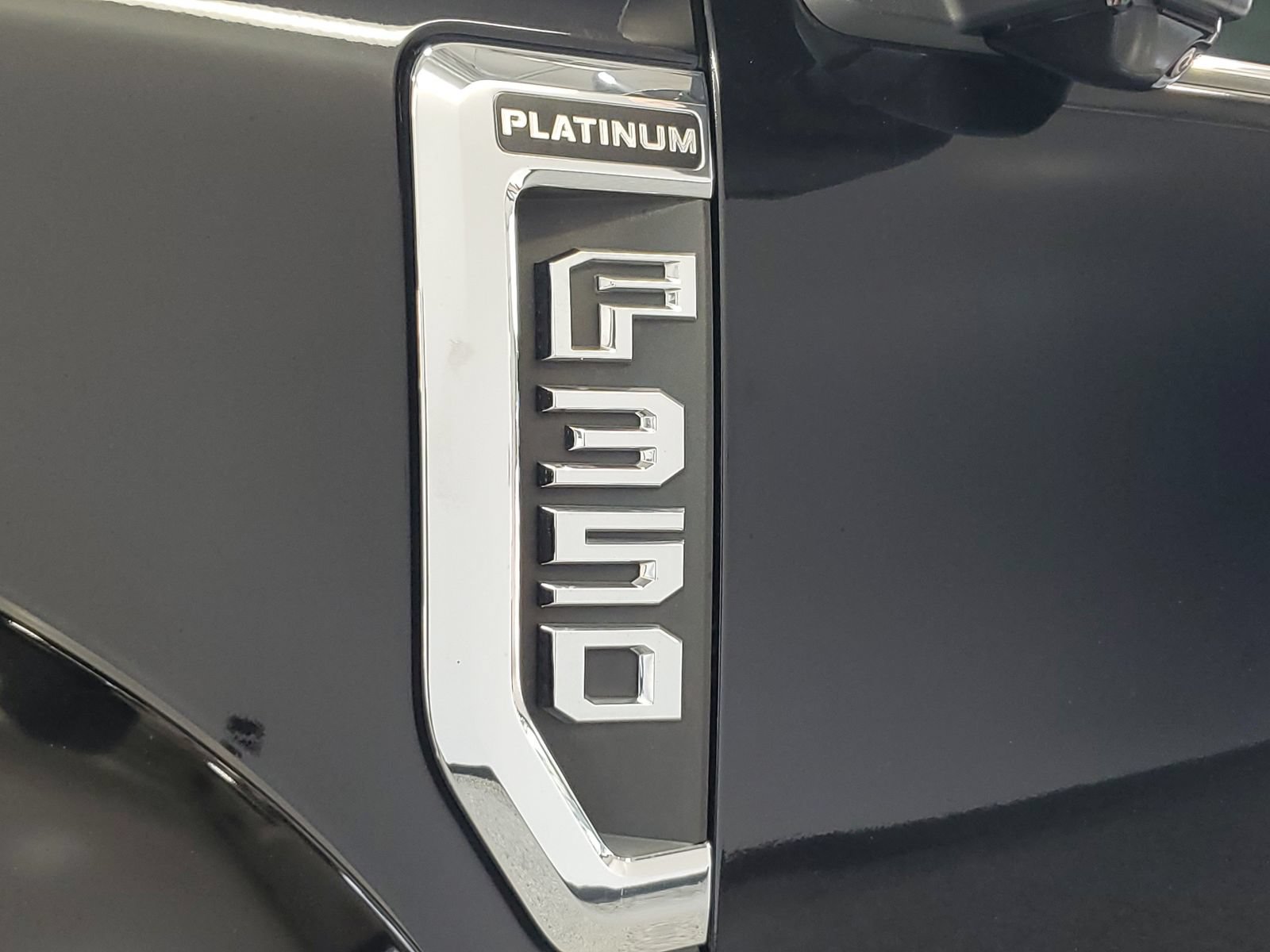 Certified 2020 Ford F350 Platinum w/ FX4 Off-Road Package AWD/4WD image 7
