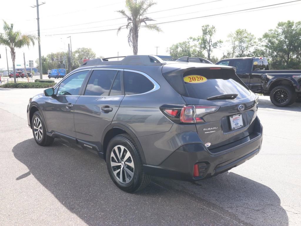 Used 2020 Subaru Outback Premium image 3
