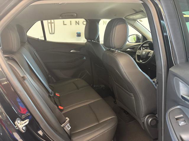 Used 2025 Buick Encore GX Sport Touring FWD image 9