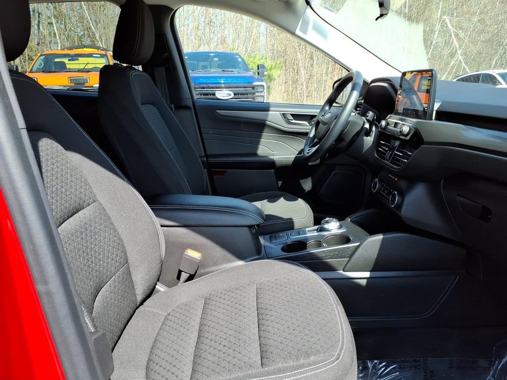 Certified 2023 Ford Escape Active AWD/4WD image 10