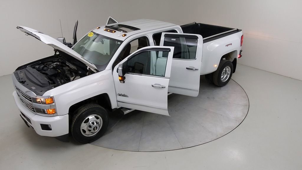 Used 2017 Chevrolet Silverado 3500 High Country image 59