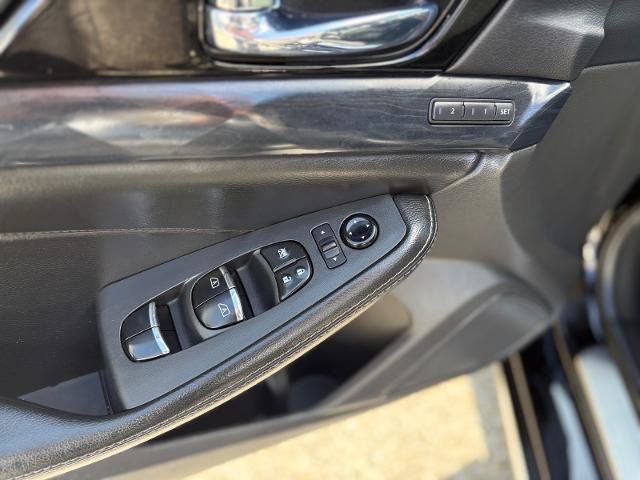 Used 2023 Nissan Maxima Platinum w/ Sport Mat Group FWD image 11
