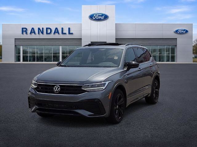 Used 2024 Volkswagen Tiguan SE R-Line w/ MDO Package, Three-Row FWD image 2