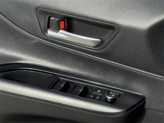 Used 2022 Toyota Venza LE image 24