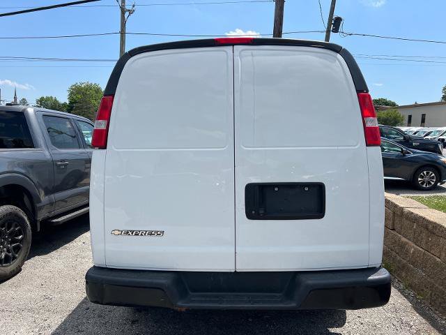 Used 2020 Chevrolet Express 3500 Extended RWD image 4