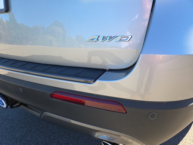 Certified 2023 Ford Explorer XLT w/ Equipment Group 202A AWD/4WD image 6