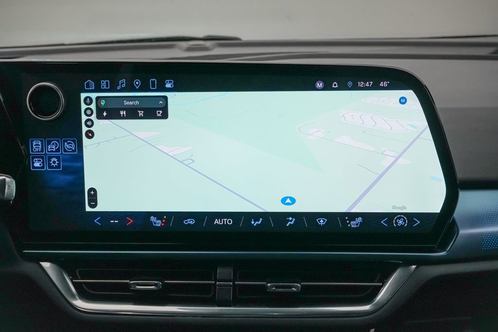 Used 2025 Chevrolet Equinox EV LT w/ Convenience Package image 24