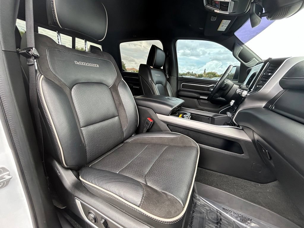 Used 2023 RAM 1500 Laramie RWD image 32