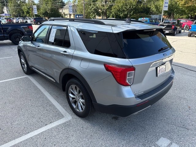 Certified 2022 Ford Explorer XLT w/ Equipment Group 202A image 6