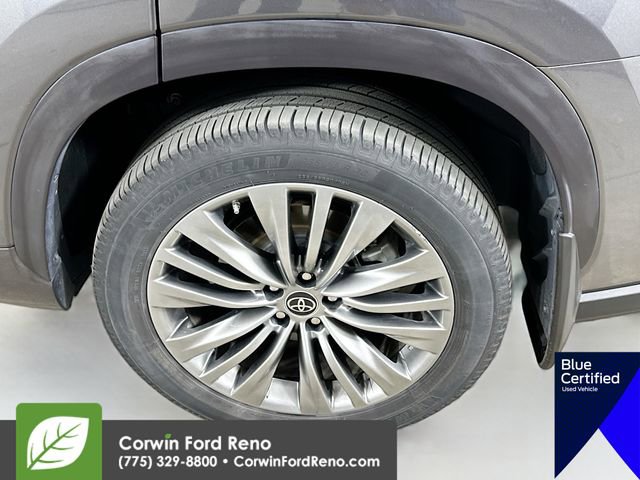 Used 2021 Toyota Highlander Platinum AWD/4WD image 37
