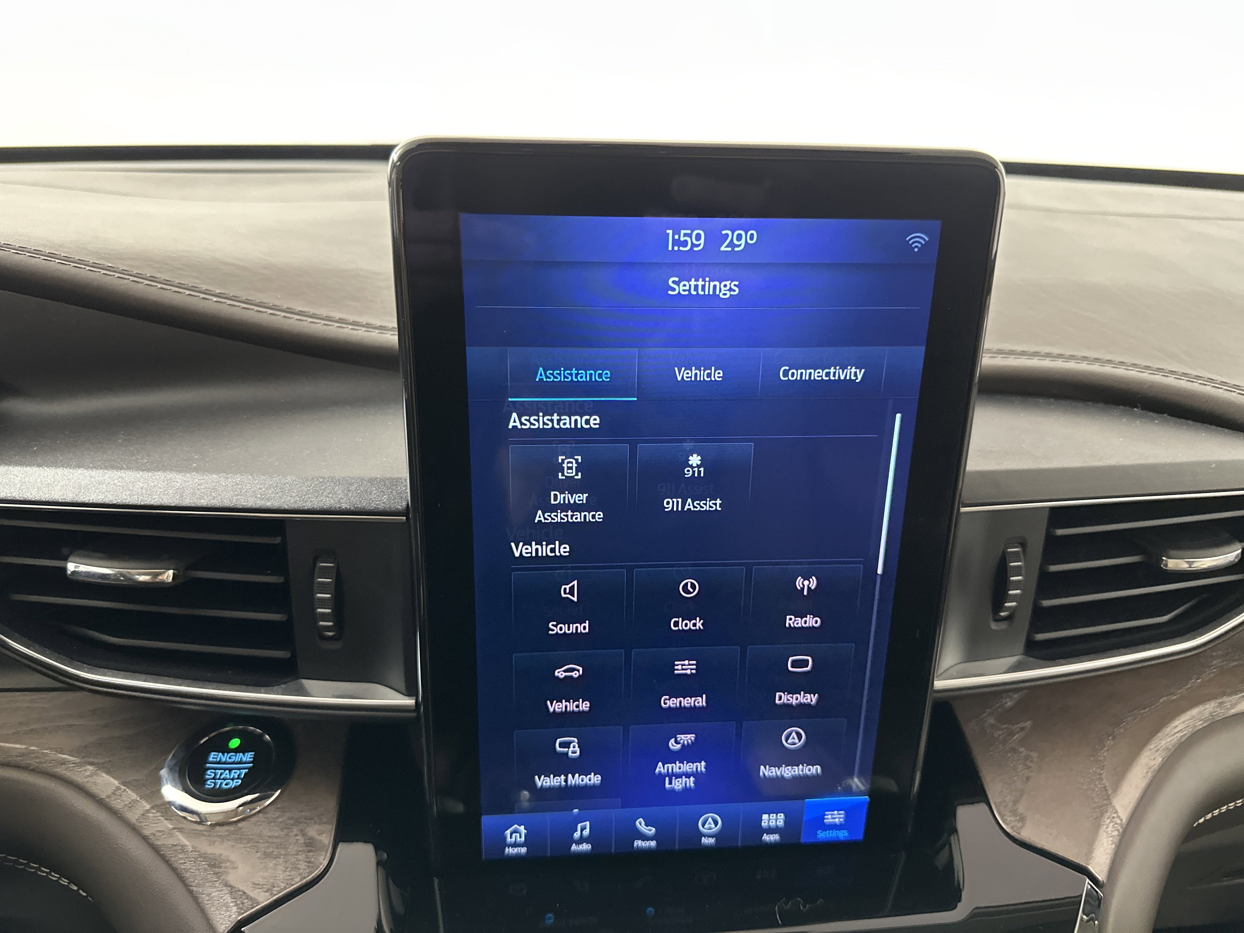 Certified 2021 Ford Explorer Platinum w/ Equipment Group 601A image 18