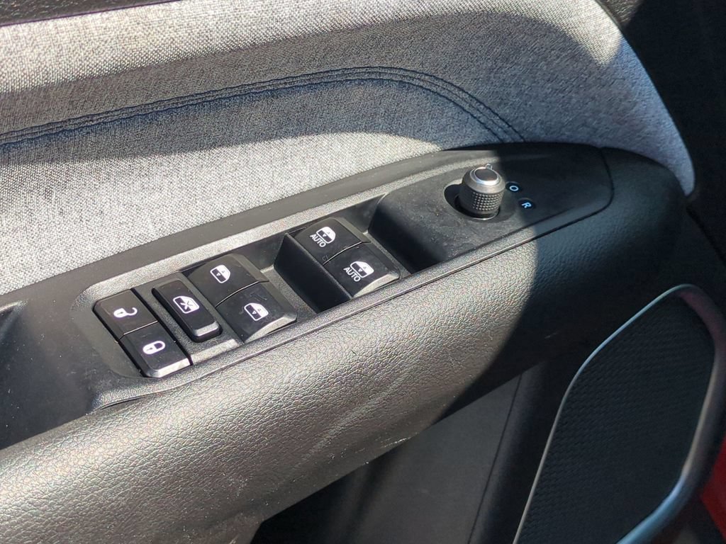 Used 2025 Jeep Compass Latitude AWD/4WD image 12