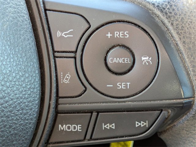 Used 2020 Toyota Corolla LE image 23