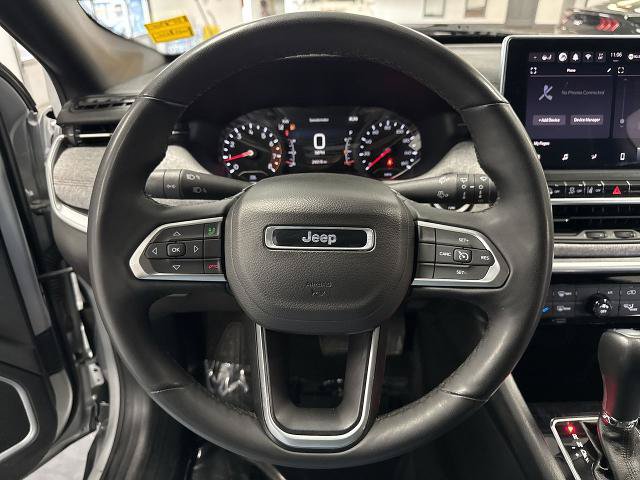 Used 2024 Jeep Compass Latitude AWD/4WD image 16