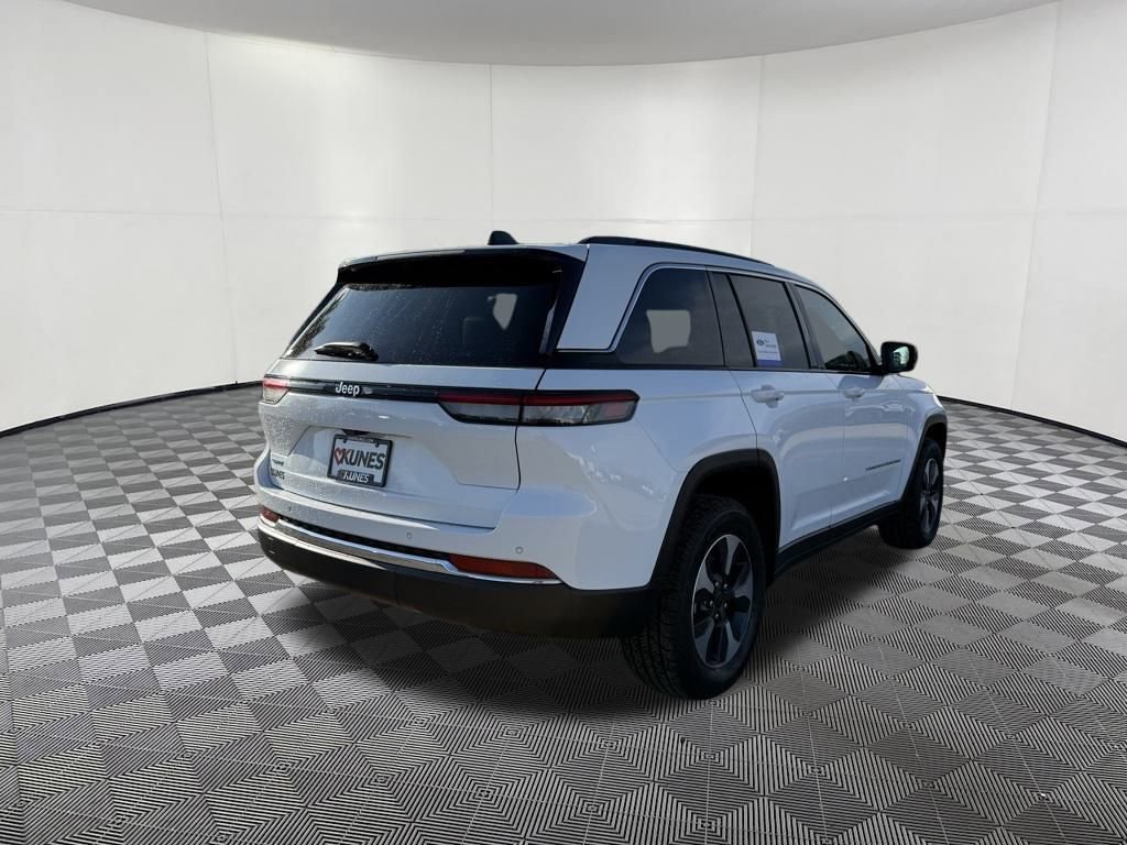 Used 2024 Jeep Grand Cherokee Limited 4xe image 5