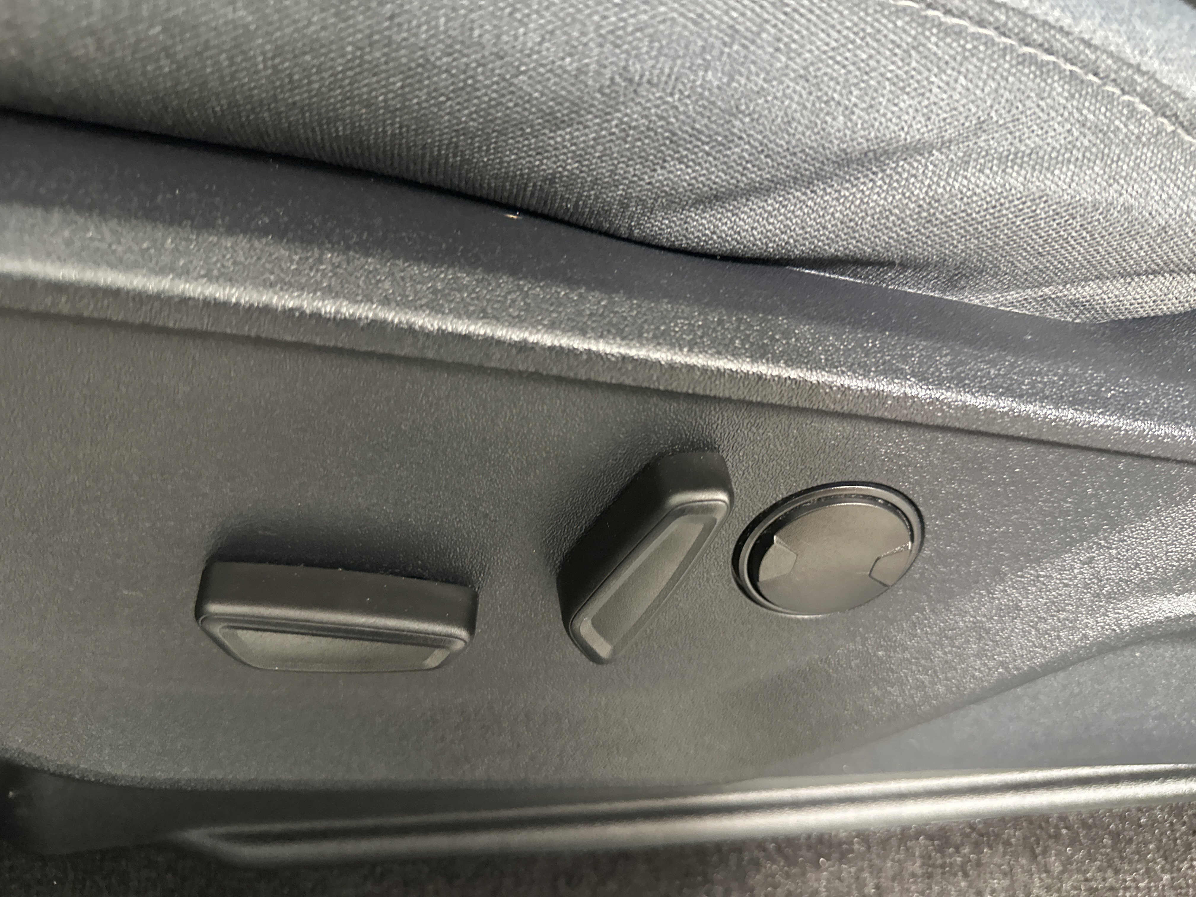 Certified 2022 Ford F150 XLT w/ Equipment Group 302A High image 10