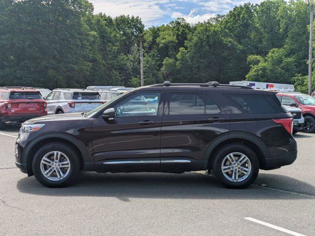 Certified 2022 Ford Explorer XLT w/ Equipment Group 202A AWD/4WD image 6