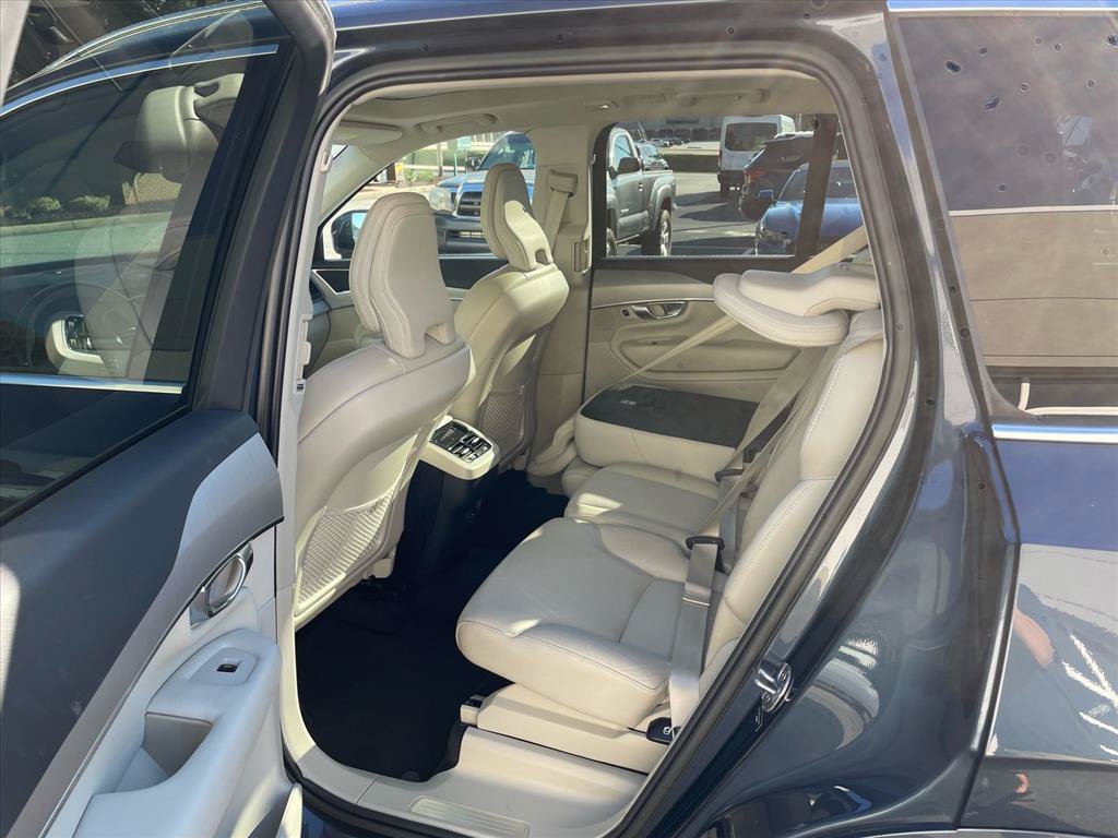 Used 2023 Volvo XC90 B5 Core AWD/4WD image 11