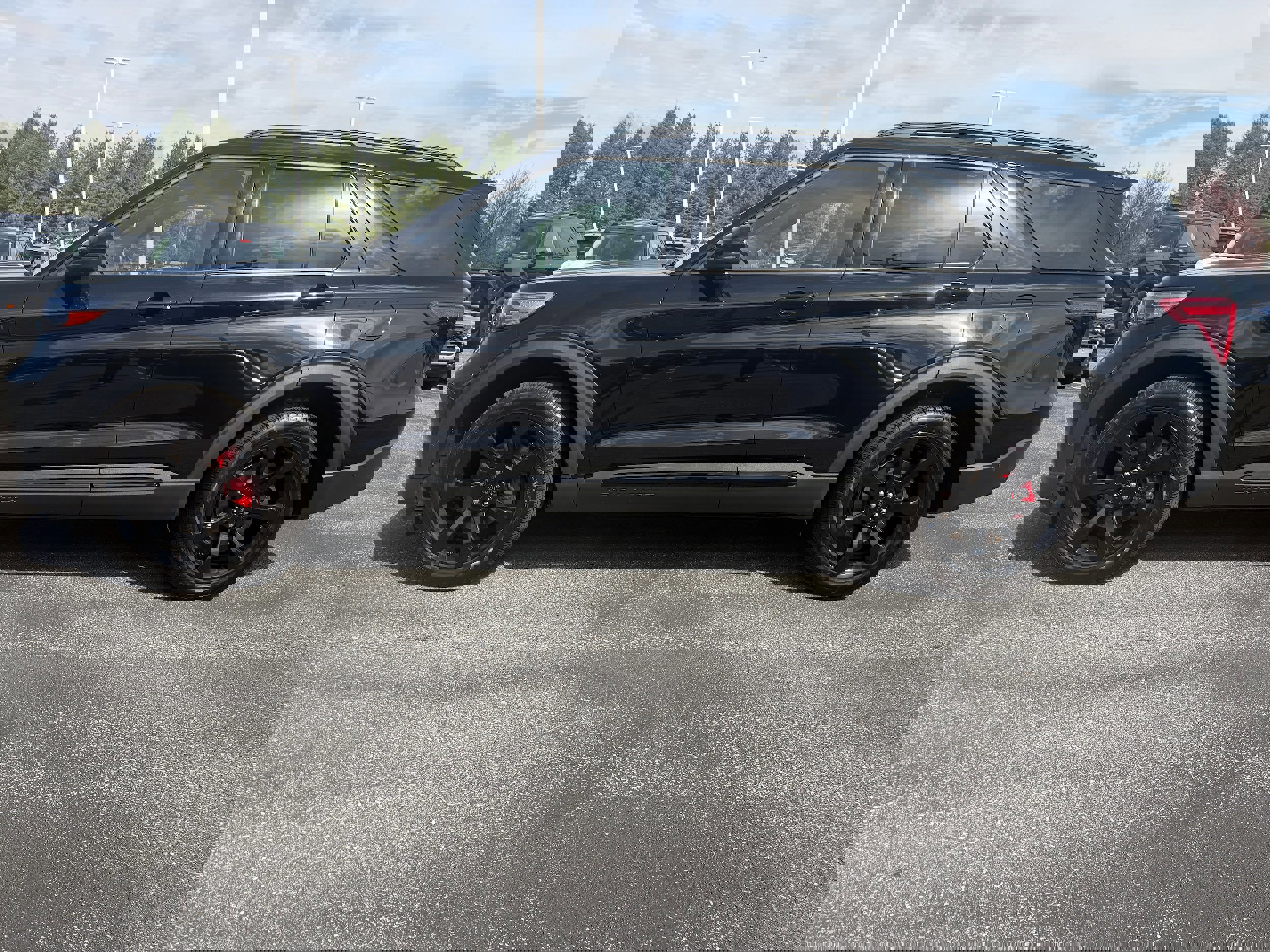 Certified 2021 Ford Explorer ST w/ Equipment Group 401A image 6