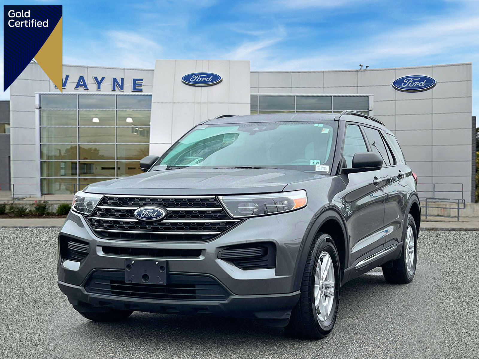 Certified 2022 Ford Explorer XLT image 1