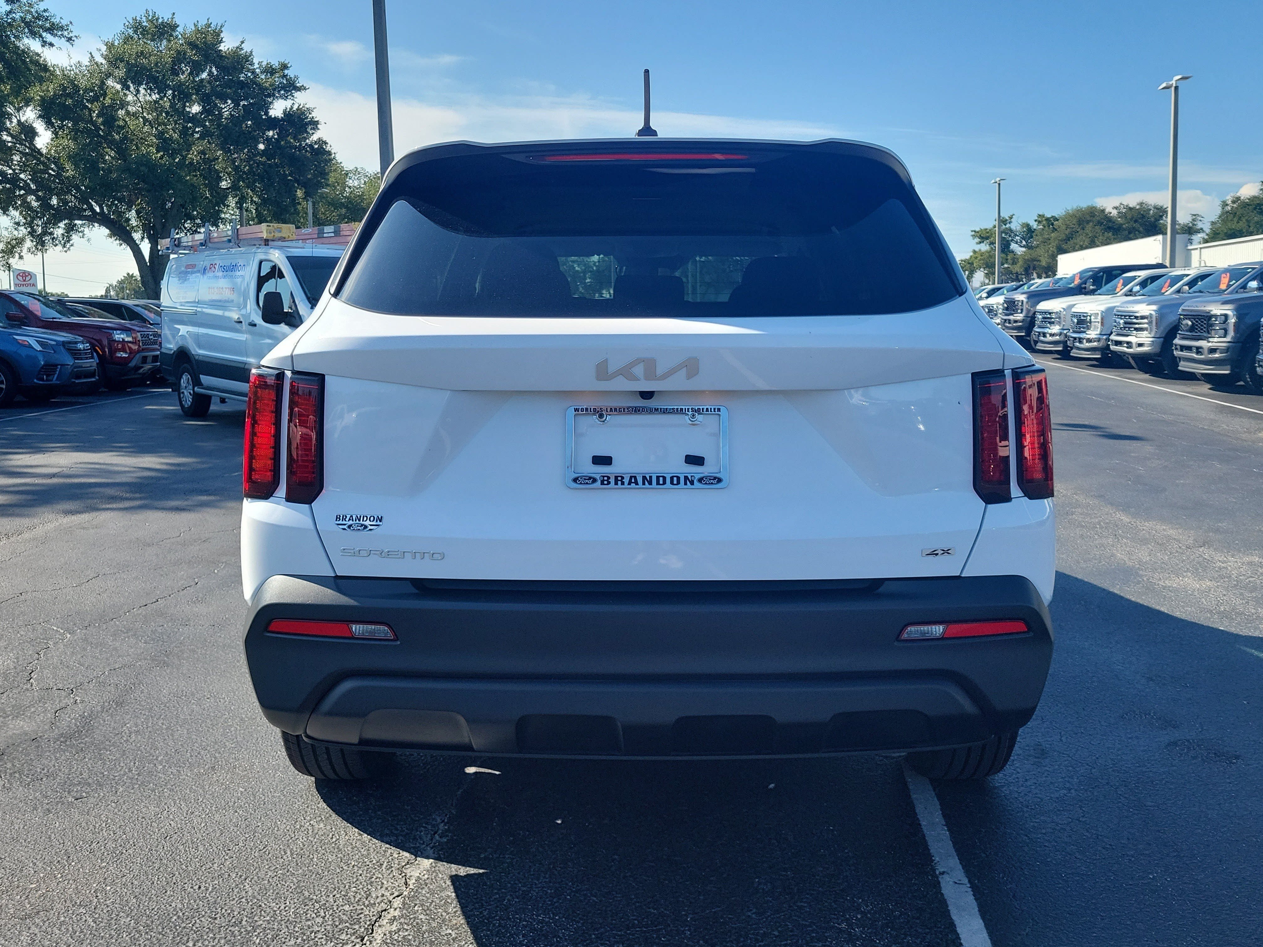 Used 2023 Kia Sorento LX AWD/4WD image 8