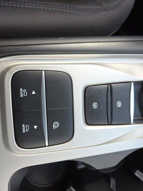 Certified 2022 Ford Explorer XLT RWD image 37