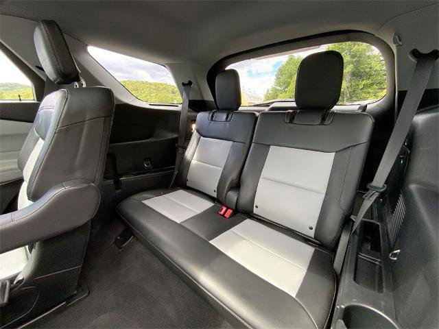 Certified 2022 Ford Explorer XLT w/ Equipment Group 202A image 22