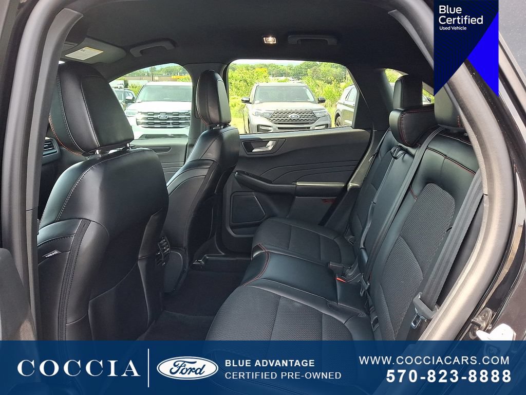 Certified 2024 Ford Escape ST-Line Select AWD/4WD image 10