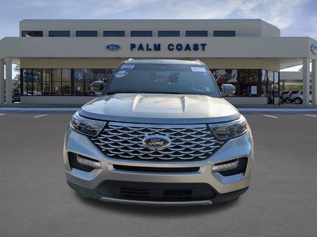 Certified 2024 Ford Explorer Platinum w/ Technology Package AWD/4WD image 9