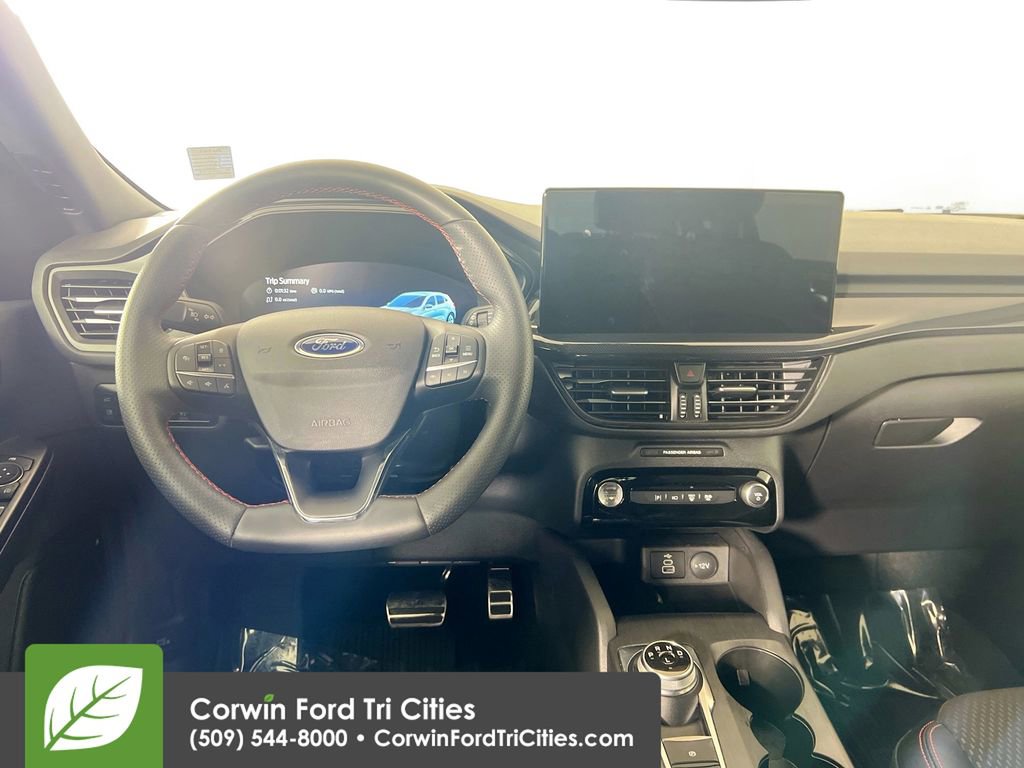 Certified 2024 Ford Escape ST-Line Elite w/ Class II Trailer Tow Package image 27