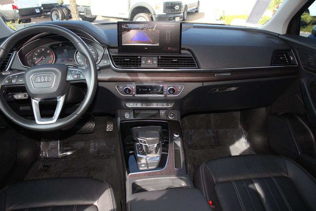Used 2023 Audi Q5 2.0T Premium w/ Convenience Package AWD/4WD image 19