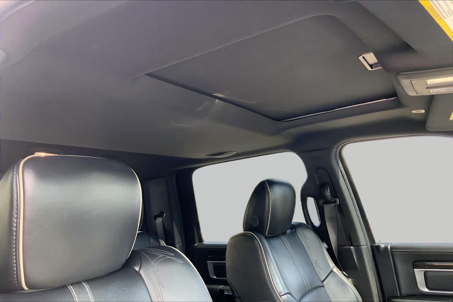 Used 2018 RAM 3500 Laramie Longhorn AWD/4WD image 14