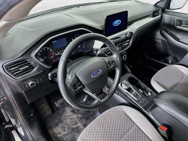 Certified 2022 Ford Escape SE w/ SE Sport Appearance Package FWD image 2