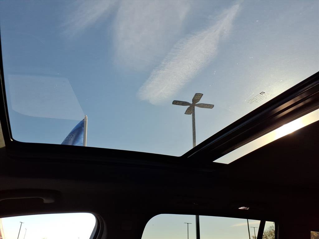 Used 2024 Cadillac XT6 Sport w/ Technology Package image 22