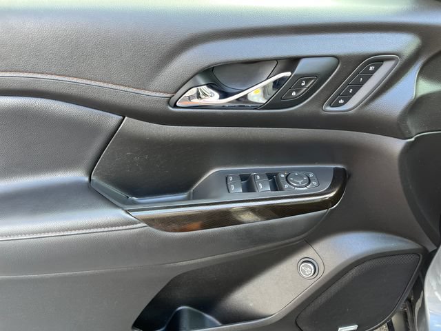 Used 2021 GMC Acadia AT4 w/ Preferred Package AWD/4WD image 23