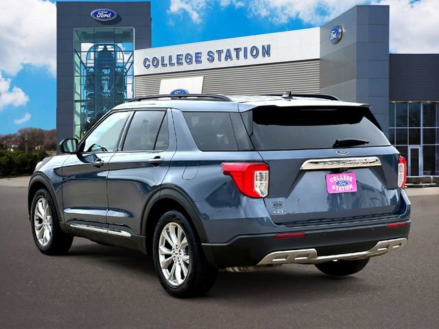 Certified 2021 Ford Explorer XLT w/ Equipment Group 202A RWD image 3