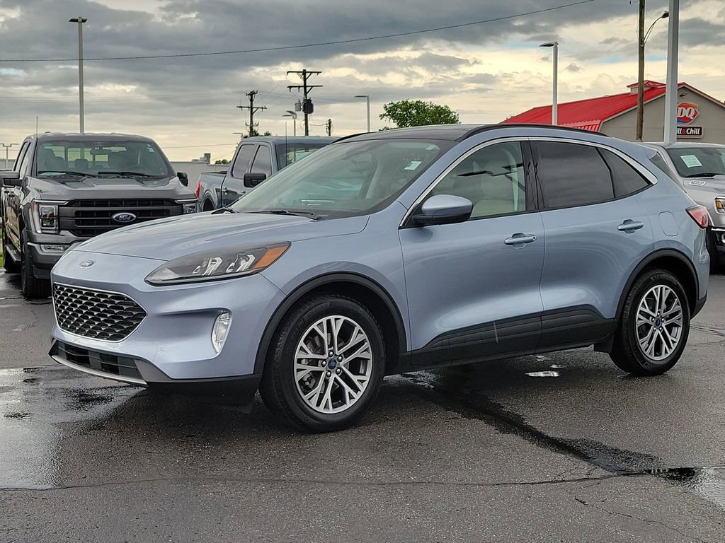 Certified 2022 Ford Escape SEL FWD image 3