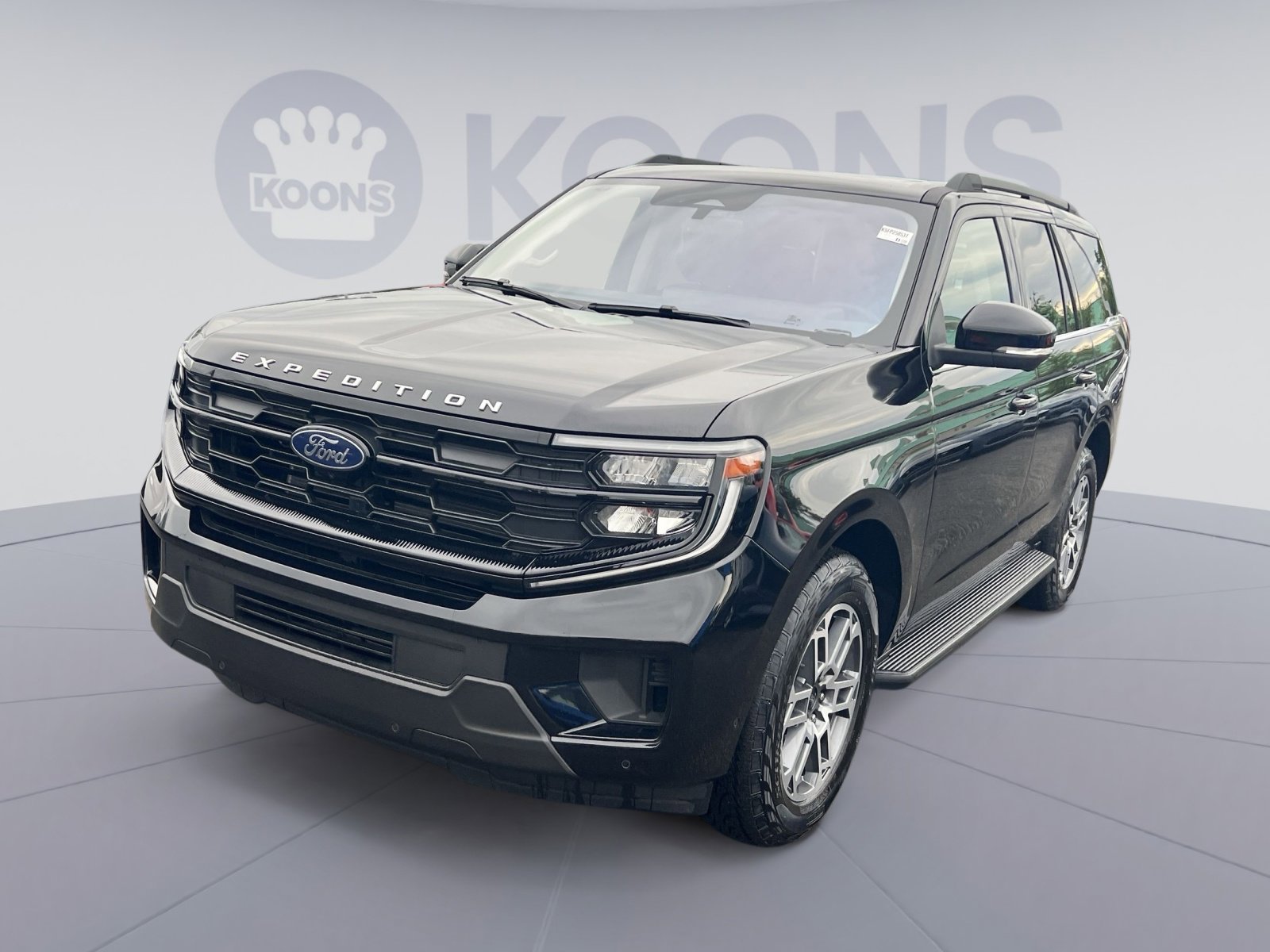 Certified 2025 Ford Expedition Active AWD/4WD image 1