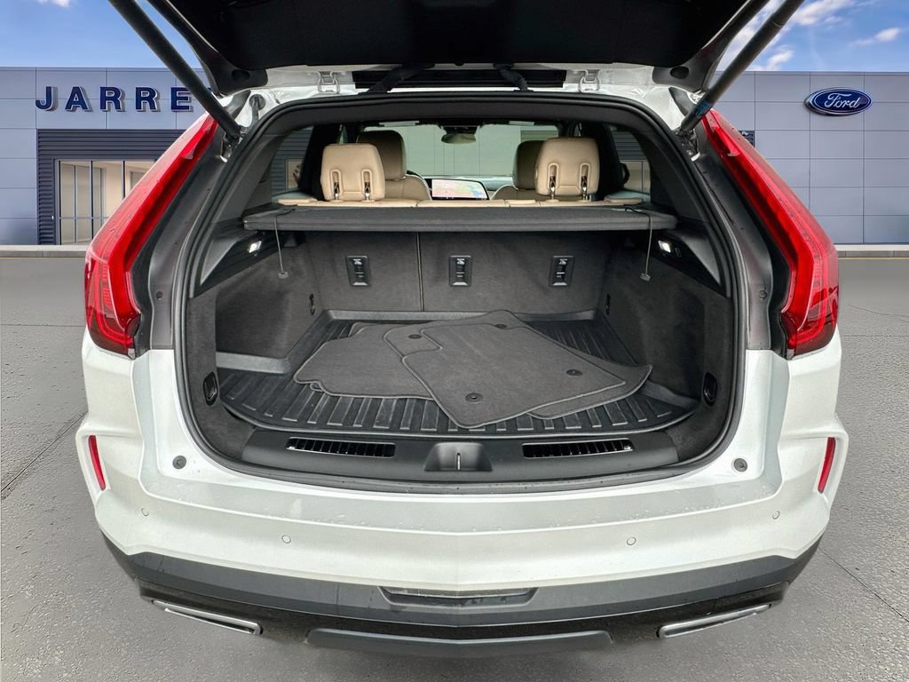 Used 2024 Cadillac XT4 Premium Luxury FWD image 30