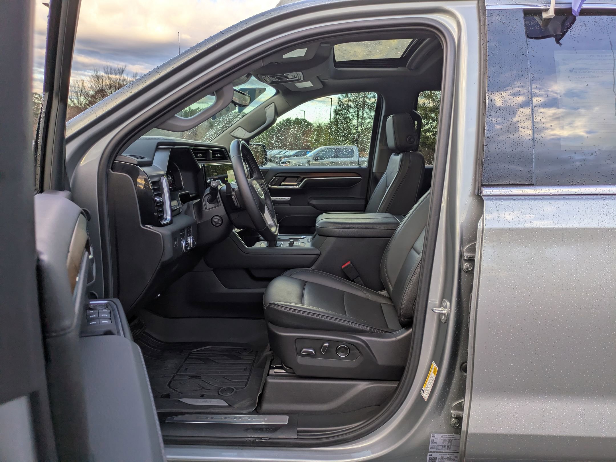 Used 2024 GMC Sierra 1500 Denali image 13