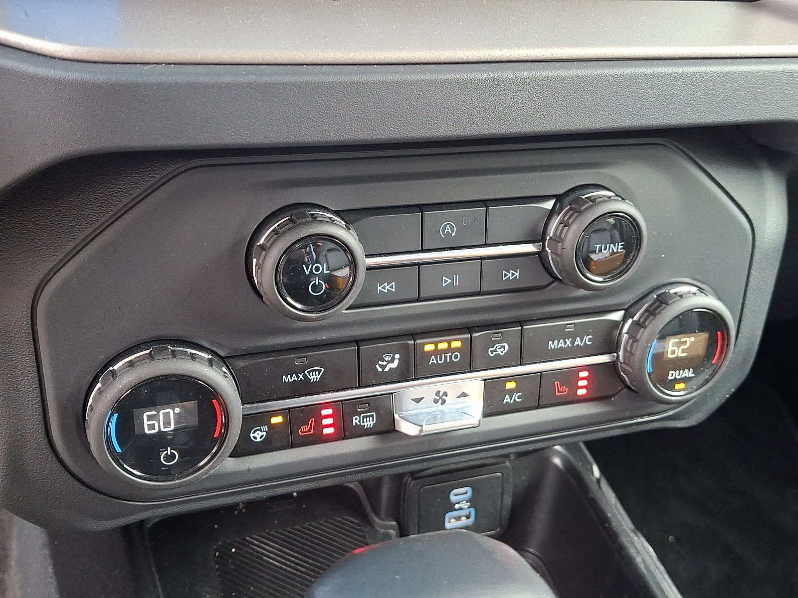 Certified 2025 Ford Bronco Outer Banks AWD/4WD image 16