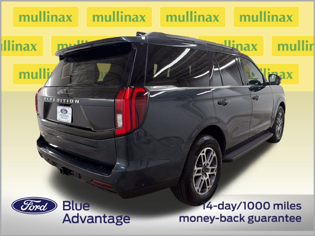 Certified 2025 Ford Expedition Active RWD image 3