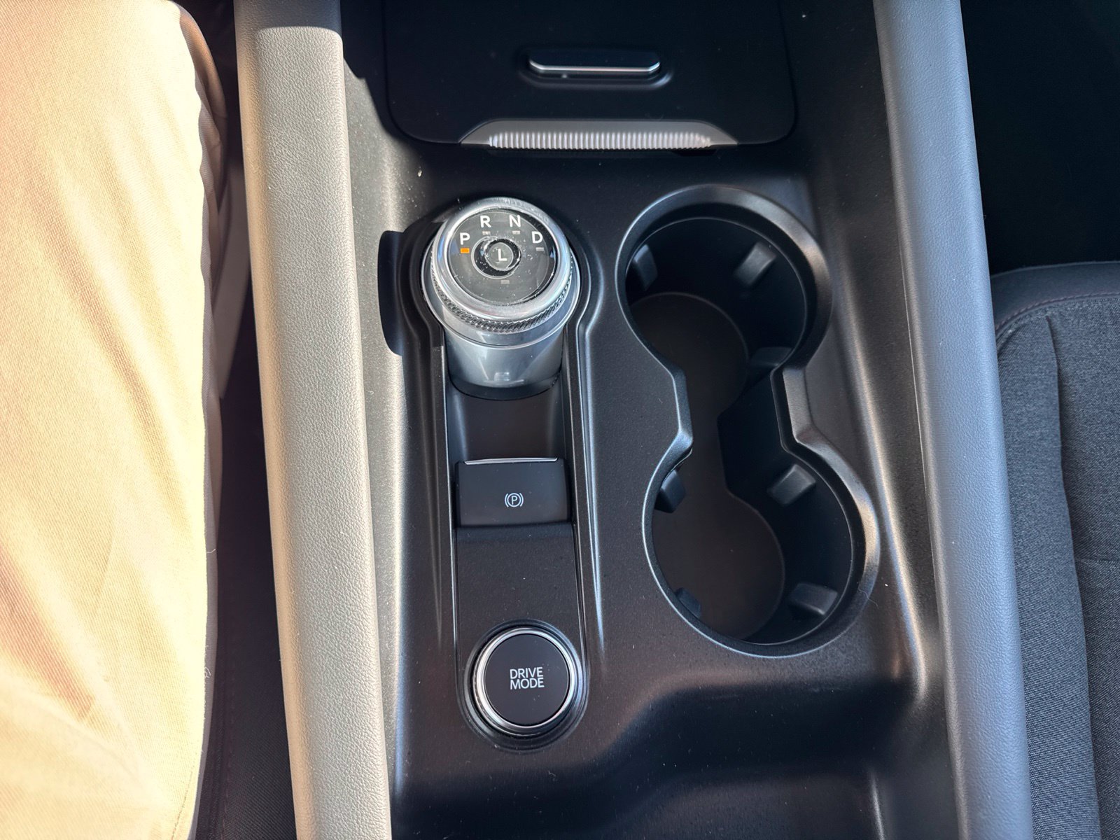Certified 2025 Ford Explorer Active AWD/4WD image 35